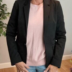 Black single button blazer